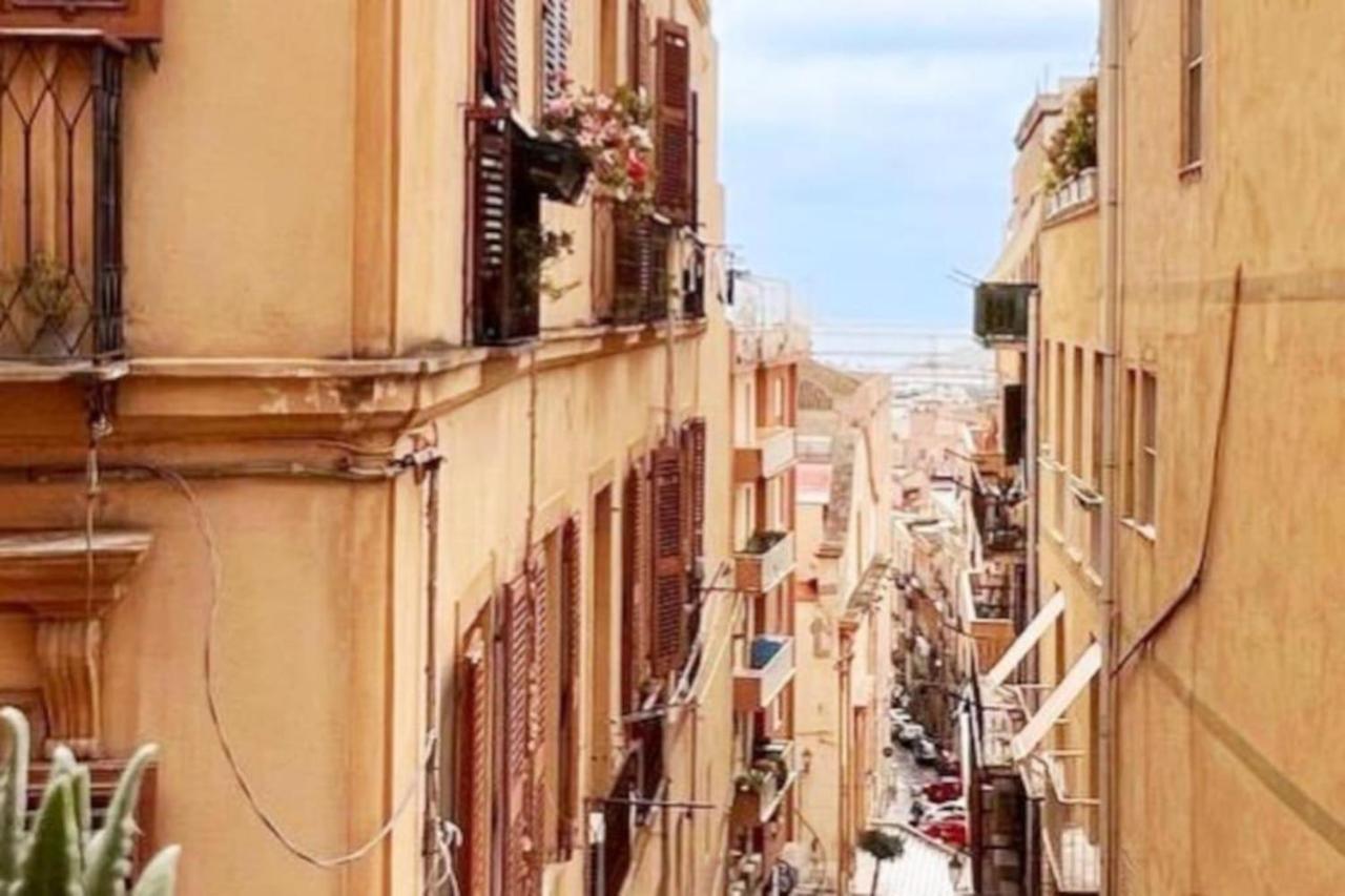 Appartamento Cagliari Centro Con Vista Sul Porto Ngoại thất bức ảnh